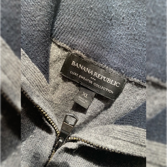 Thin Gray Turtleneck Sweater - Picture 3 of 4